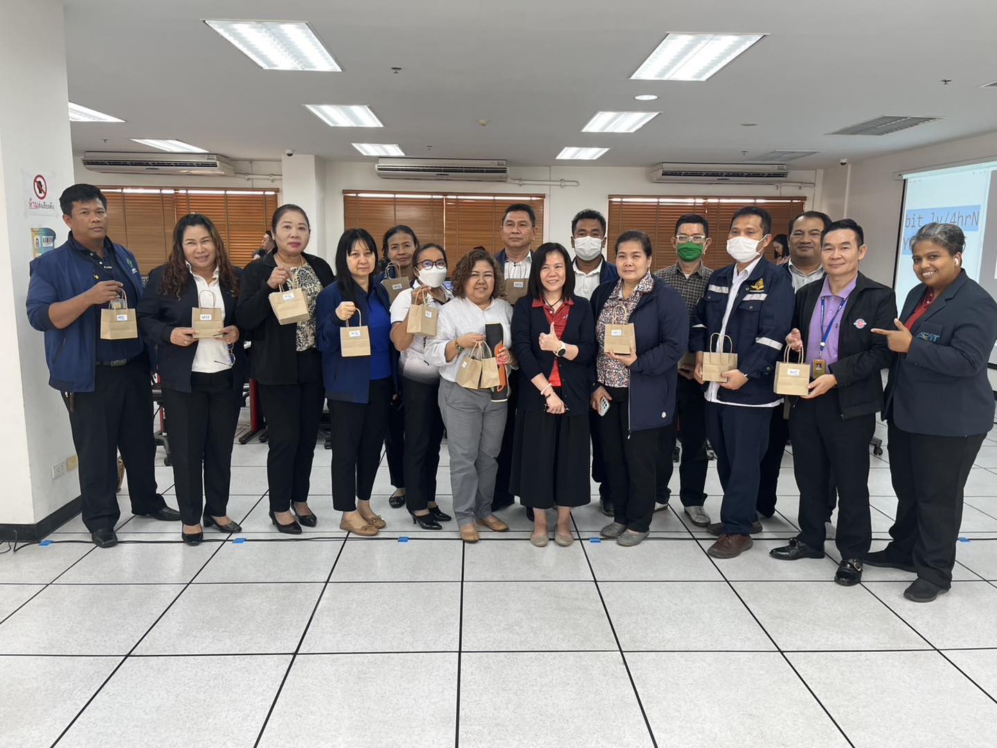 กิจกรรมที่ 3 การประยุกต์ใช้งานโปรแกรมด้าน AI ในการทำงาน (Application of AI in work) รุ่นที่ 1